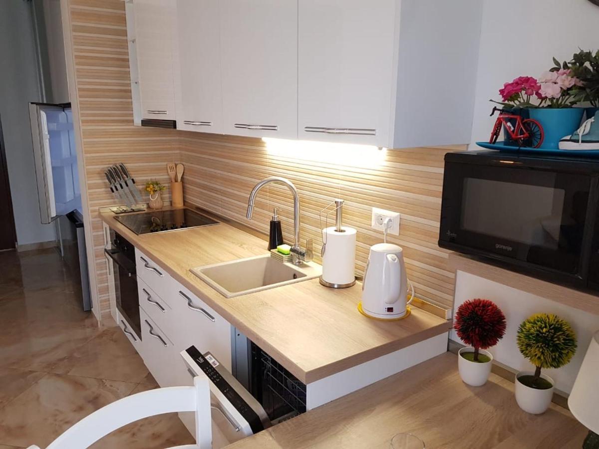 Montenegro - South Cross Apartman Dobra Voda Kültér fotó